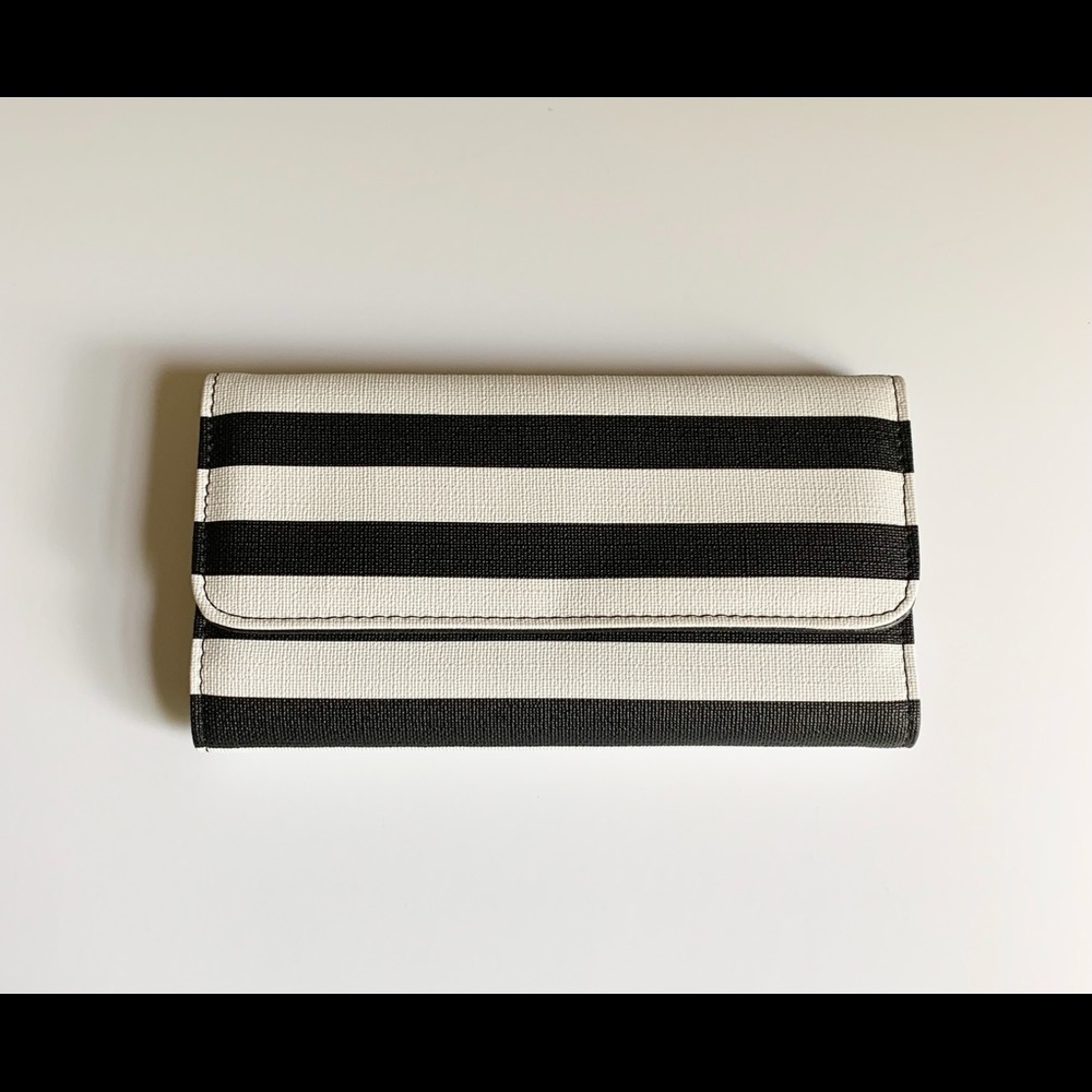 NEW KUT from the Kloth Vegan Leather Wallet